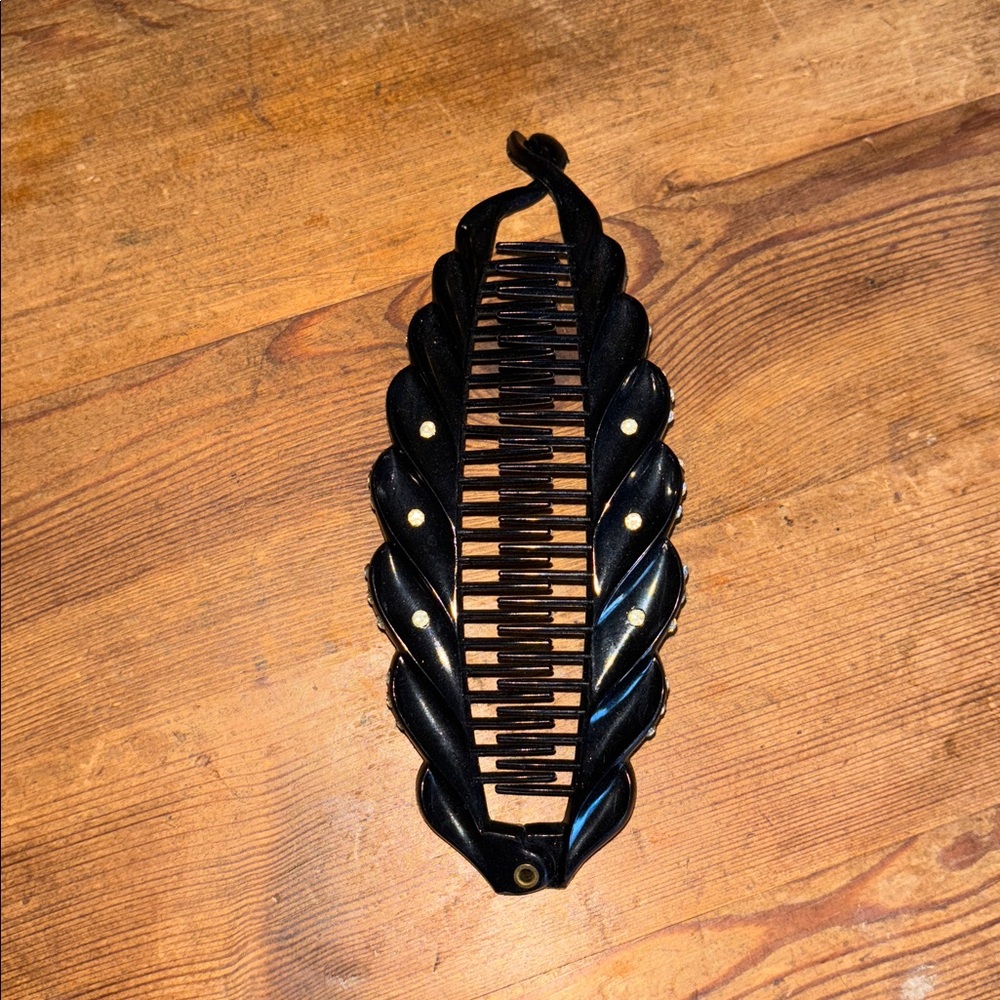 original vintage 80s black and rhinestone acrylic banana clip for hair